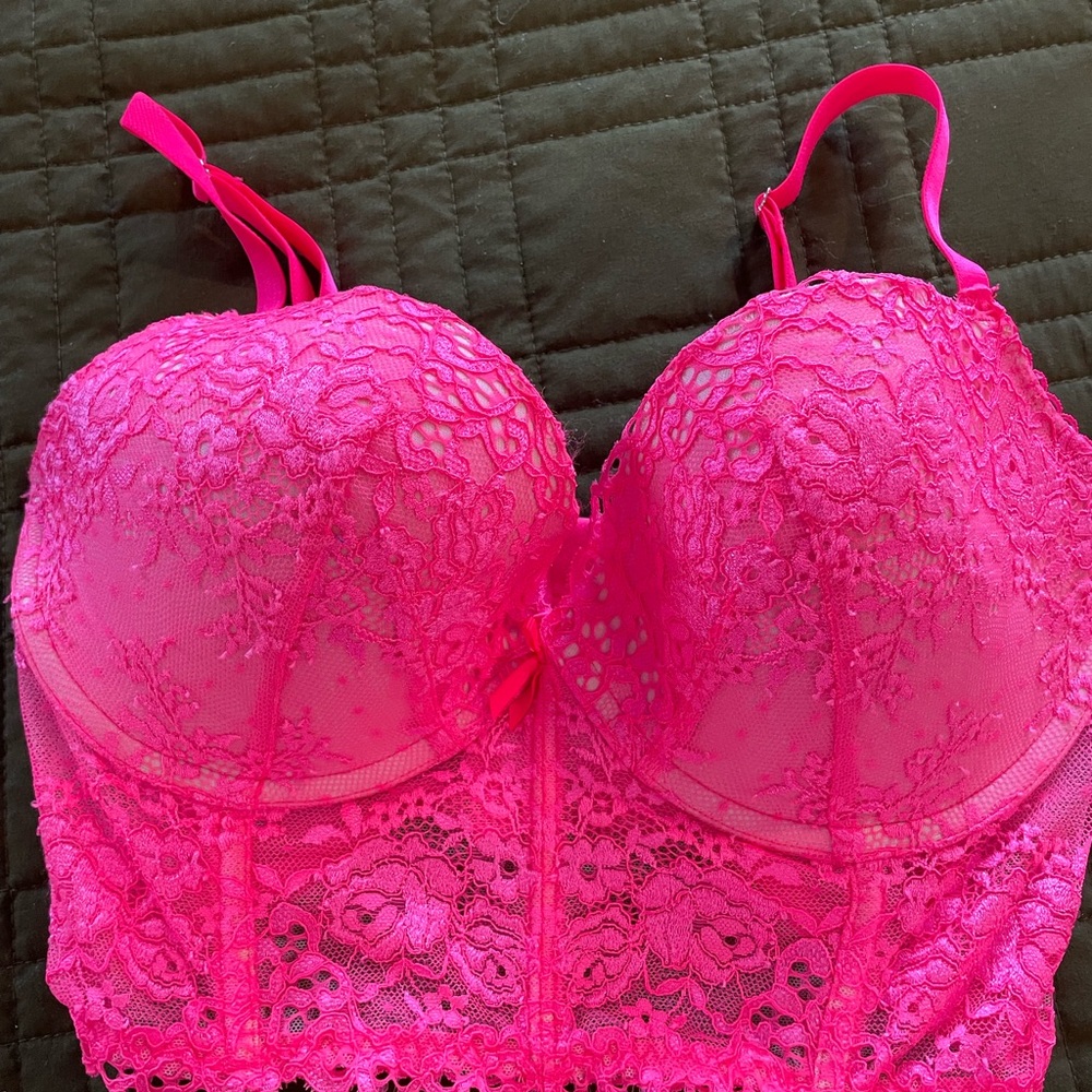Hot pink VS push-up lace bra NWOT. 34dd